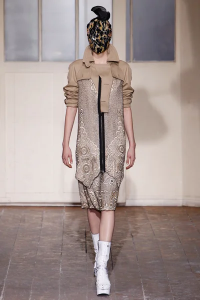 Look 13